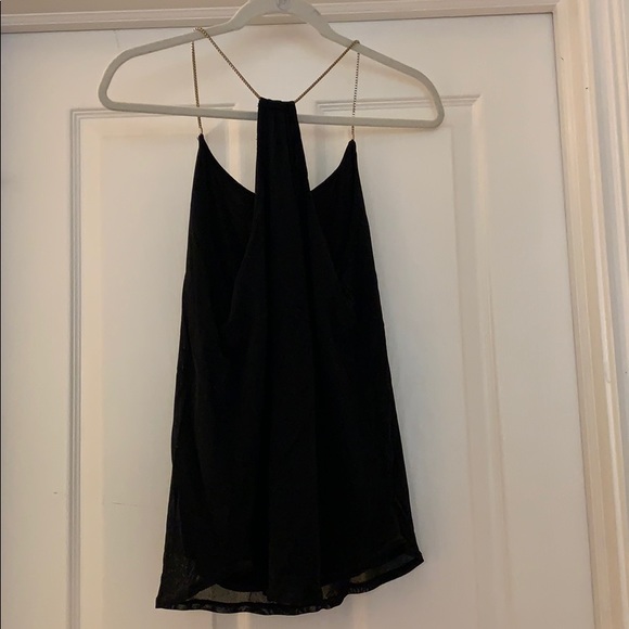 Black tank top with fun chain detail - Picture 3 of 3